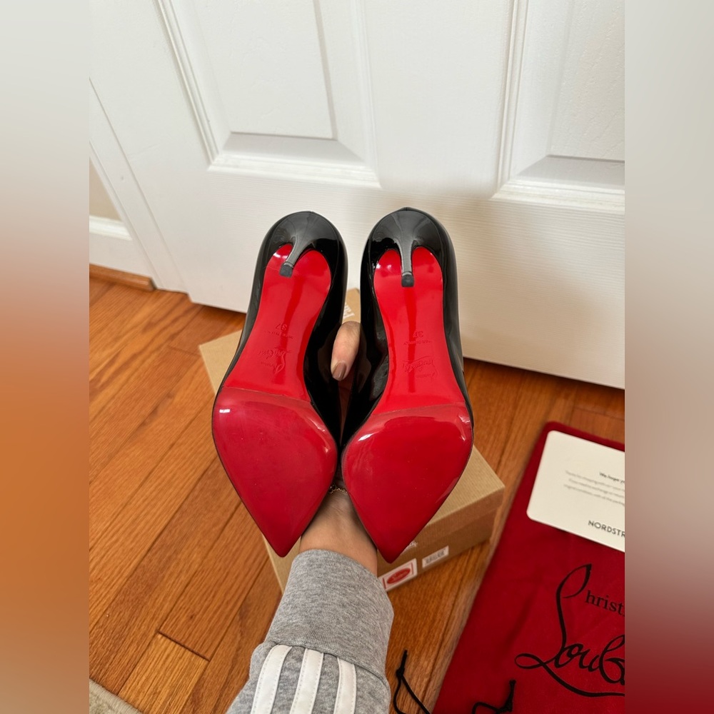 Christian Louboutin Pigalle Plato 100 Patent Leather Pumps - Picture 8 of 10